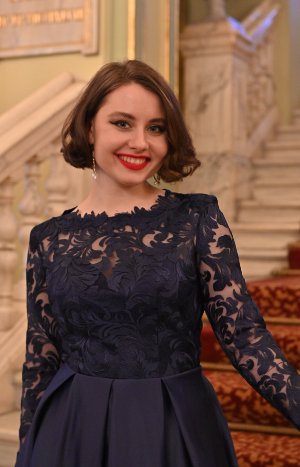 Mira Alkhovik
